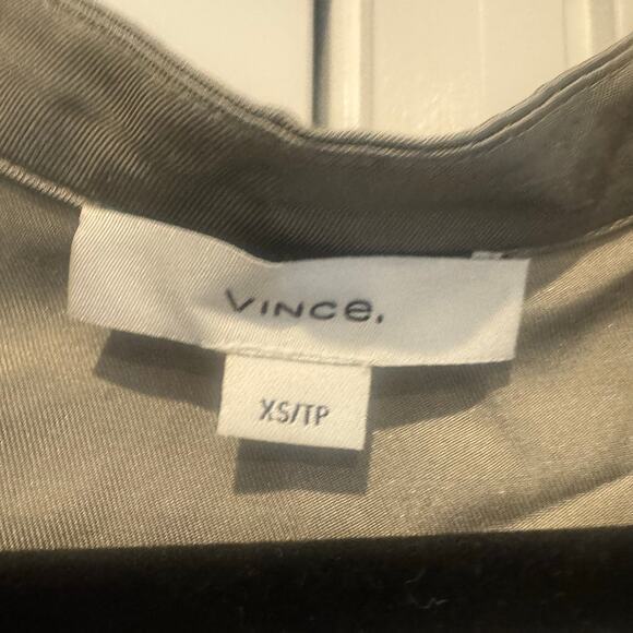 Vince Split Neck Silk Blend Tunic Blouse Long Sleeve Moss Green Size XS NWT - Picture 11 of 11